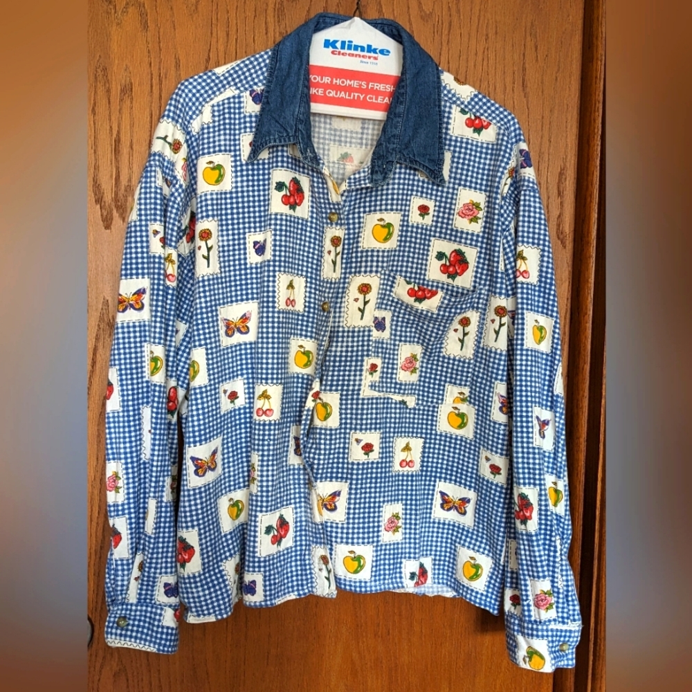 Womens RARE Vintage (1990's) Colorful Cotton Shirt- Size 20. Filled with fruit